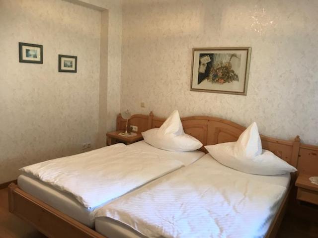 / Allebrodt Apartment *